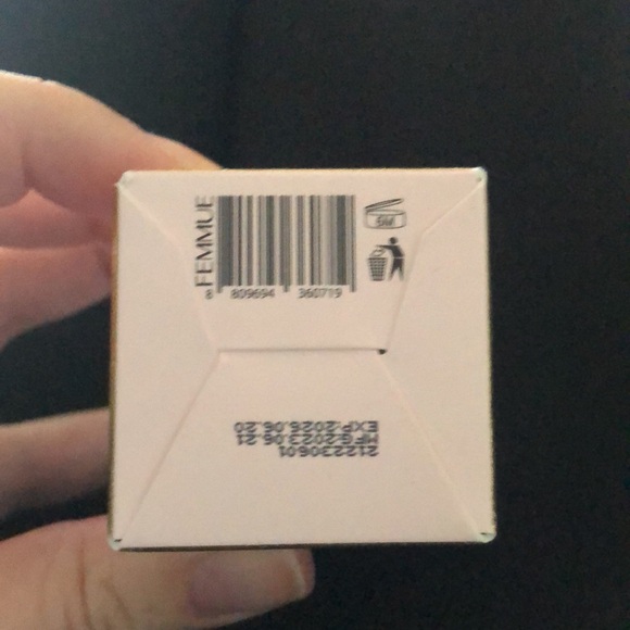 Femmue Lumiere Kit - Refiner, Serum, Cream - Picture 6 of 8